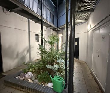 2 bedroom flat to rent - Photo 6