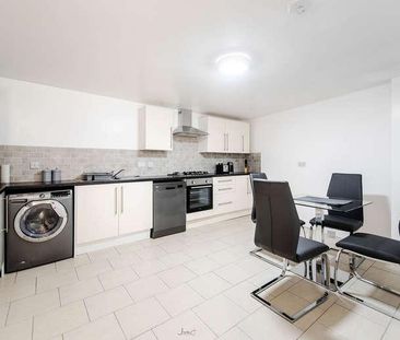 Borough Road, WA10 - Photo 2