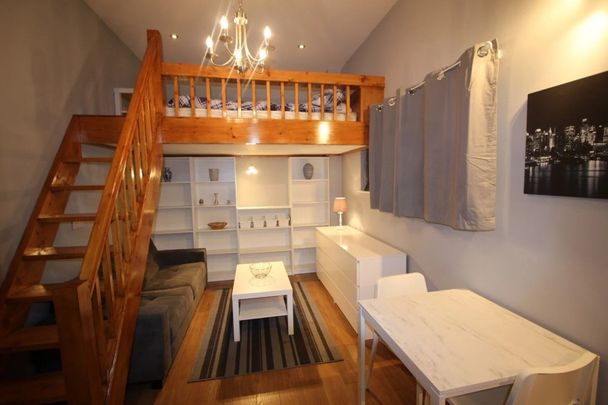 47a Church Road, Ashford,TW15 - Photo 1