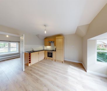 Hawthorn Close, Woking, Surrey, GU22 0BZ - Photo 2