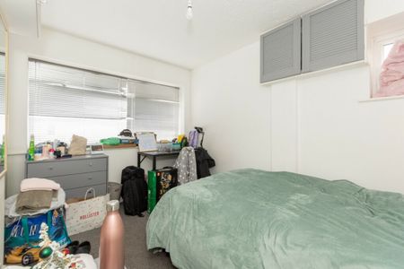 Large 6 Bed Student house Winton - Photo 3