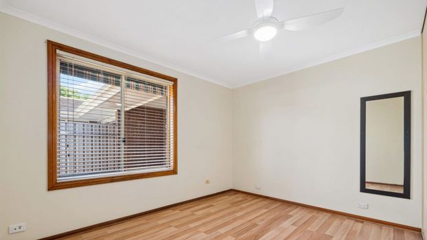 3 Bedroom Homette - Great Location - Photo 1