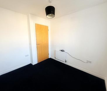 4 bedroom semi-detached house to rent - Photo 6