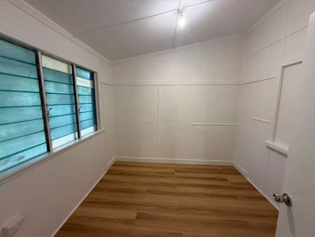 “Newly Renovated 4 Bed Queenslander with Courtyard” - Photo 2