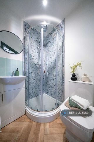 1 bedroom in a house share to rent - Photo 5