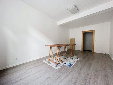 Location Appartement 3 pièces 83m² STRASBOURG 67000 - Photo 3