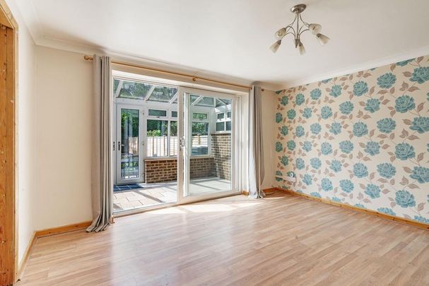 3 bedroom terraced house to rent - Photo 1