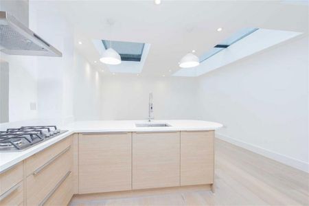 3 bedroom terraced house to rent - Photo 3