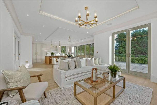 Heath Rise, Virginia Water, GU25 4AX, Surrey - Photo 1