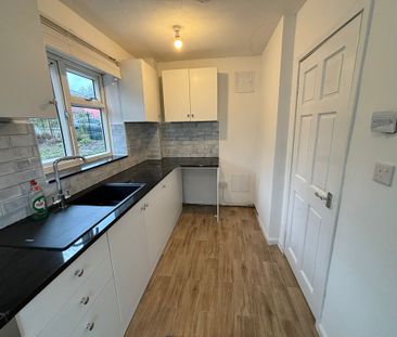 2 Bed - 107 Wykebeck Avenue, Leeds - LS9 0JG - Professional - Photo 1