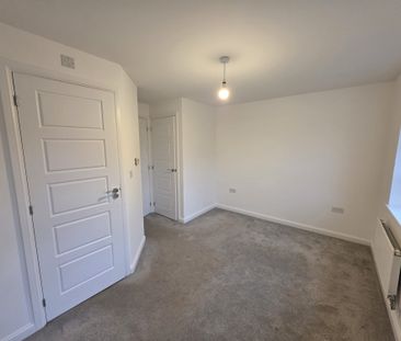 Admiral Avenue, HP2 7BP, Hemel Hempstead - Photo 1