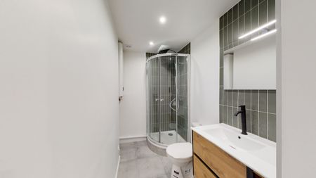 Très beau T5 meublé de 83 m² Boulevard National - Photo 4