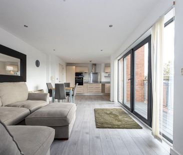 2 bedroom penthouse to rent - Photo 4