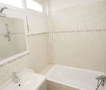 Location Appartement 4 pièces 66m² - Photo 6