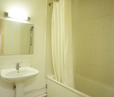 T1 bis de 36,85 m2, rue Solférino réf G142-3 - Photo 3