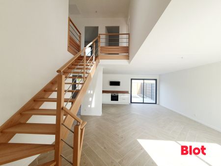 Location Maison 5 pièces 117m² ST GUINOUX 35430 - Photo 2