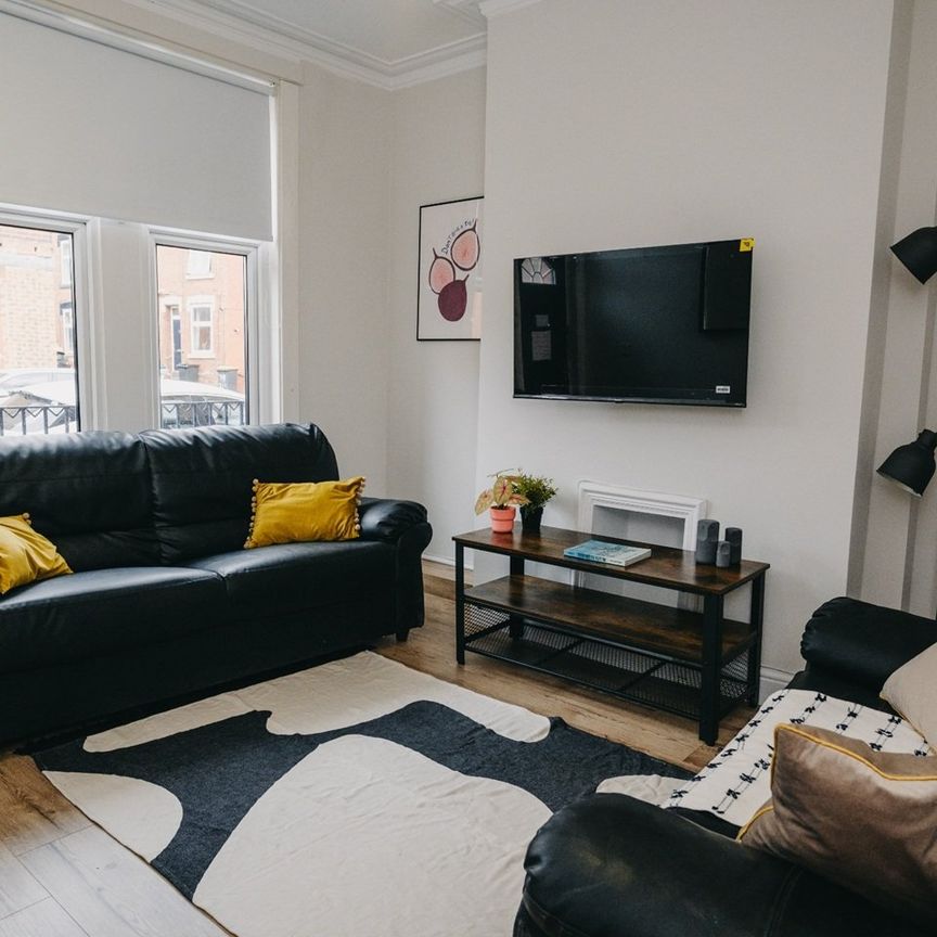 6 Bed Terraced House, Burley Lodge Road, LS6 - Photo 1