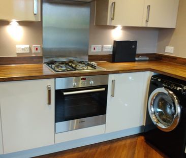 3 Bedroom modern house To Let in Middleton desirable school catchment - Photo 4