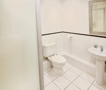 2 bedroom apartment to rent - Photo 6