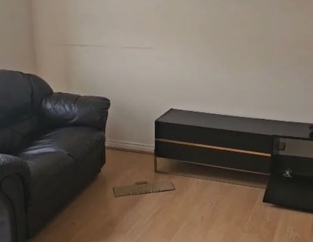 2 Bed Flat, Templars Rd, NG7 - Photo 1