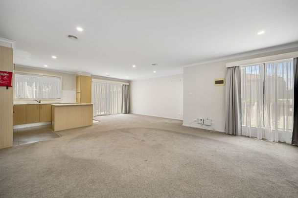 4/49-51 Donald Road, Queanbeyan - Photo 1