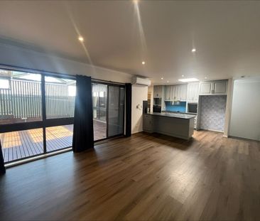 A Quality Home For Modern Family Life - Photo 1