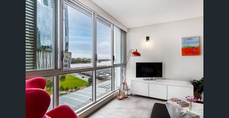 TWO BEDROOM APARTMENT + STUDY | Unfurnished - Photo 4