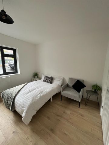 Courtney Road, Kingswood - Photo 4