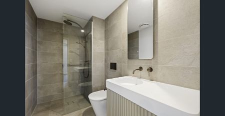 1510/10 Sickle Avenue, Hope Island, Qld 4212 - Photo 2