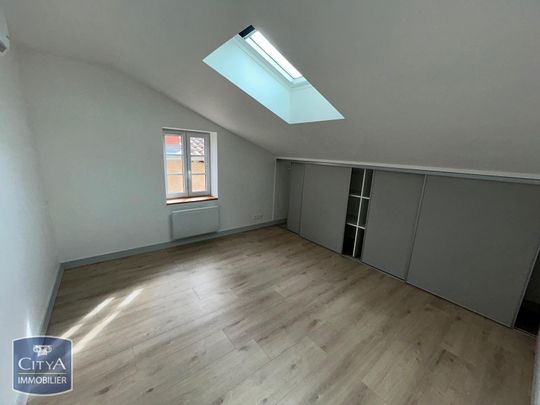 Location Appartement 4 pièces 75m² BELLEVILLE 69220 - Photo 1