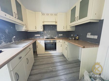 2 bedroom end of terrace house to rent - Photo 3
