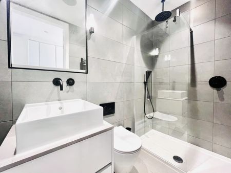 2 Bedroom Apartment - Photo 4