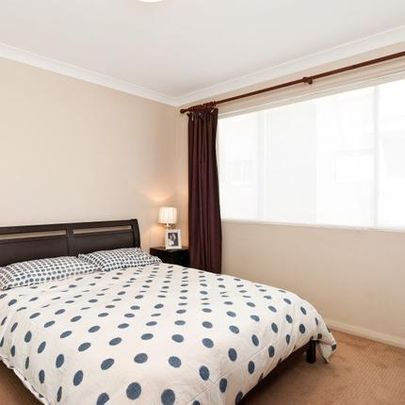 Modern Two Bedroom Security Apartment - Photo 1