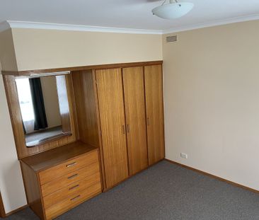 TWO BEDROOM UNIT IN WELL MAINTAINED COMPLEX - Photo 2