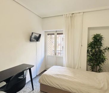 Room in a shared 5-bedroom apartment for rent in Morvedre - Photo 6