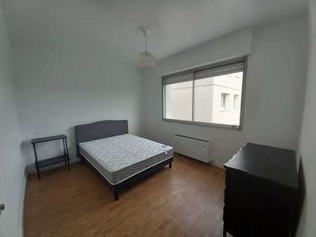 APPARTEMENT MEUBLE T3 - 77m² - PARAY LE MONIAL - Photo 2
