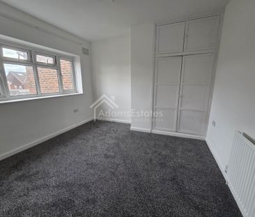 Price £1,200 pcm - Available Now - Unfurnished - Photo 4