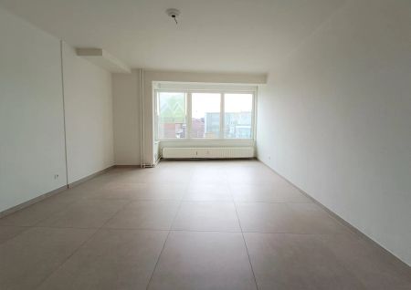 VOLLEDIG VERNIEUWD APPARTMENT IN HET CENTRUM - Photo 5