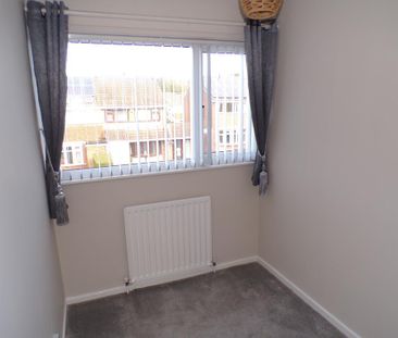 3 bedroom semi-detached house to rent - Photo 6