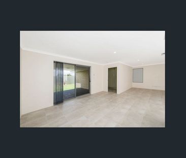 Modern Family Home - Photo 2