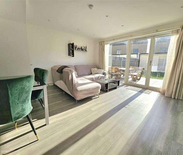 Hart Way, Rainham, Essex, RM13 - Photo 1