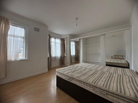 4 bedroom house to rent - Photo 2