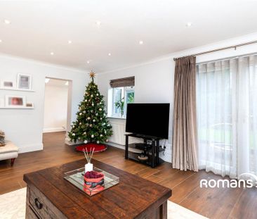 4 bedroom detached house to rent - Photo 4