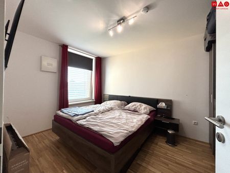 Moderne, neuwertige, attraktive 3-Zimmer Wohnung mit großem Balkon lädt zum Wohlfühlen und Entspannen ein! Ruhige Grünlage - gute Infrastruktur! - Photo 3