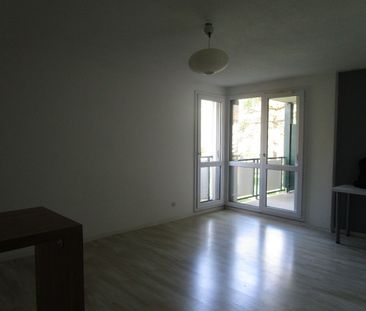 Appartement À Louer 1 Pièce , 30 M² - Photo 2