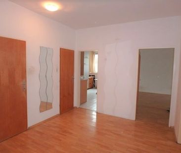 2-Zimmer Wohnung mit Loggia im Erdgeschoss - Foto 2