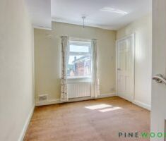 2 BEDROOM House - Terraced - Photo 4