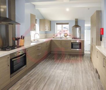 1 bedroom in a house share to rent - Photo 2