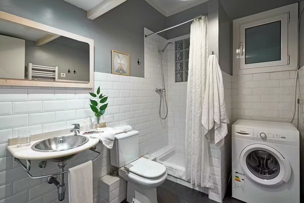 Carrer de Londres, Barcelona, Catalonia 08029 - Photo 1