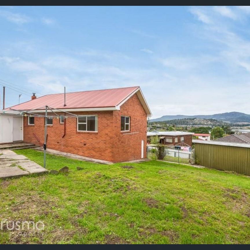 Spacious Family home - Photo 1